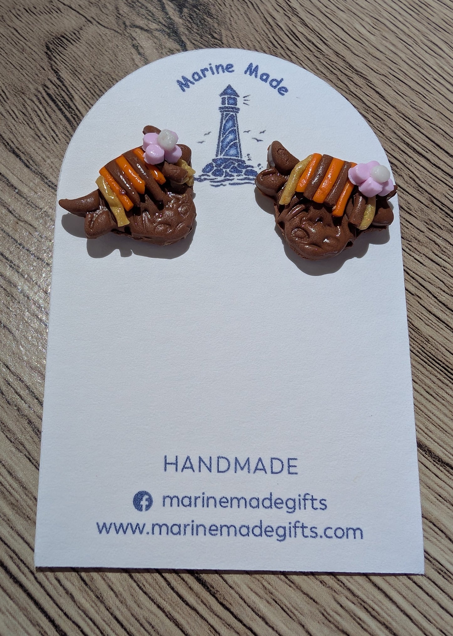 Highland Cow Stud Earrings with Pink Daisy – Handmade Polymer Clay Jewellery