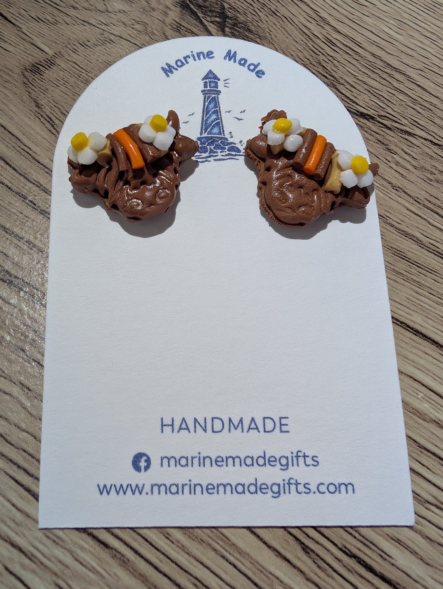 Highland Cow Stud Earrings – Handmade Polymer Clay Jewellery Two Daisies