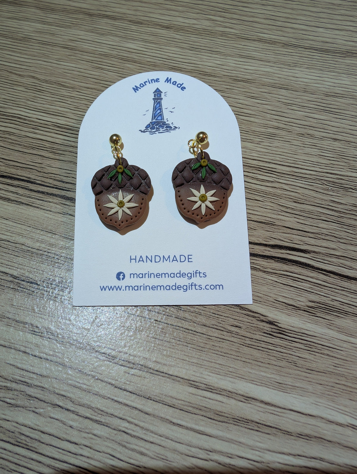 Acorn Daisy Earrings